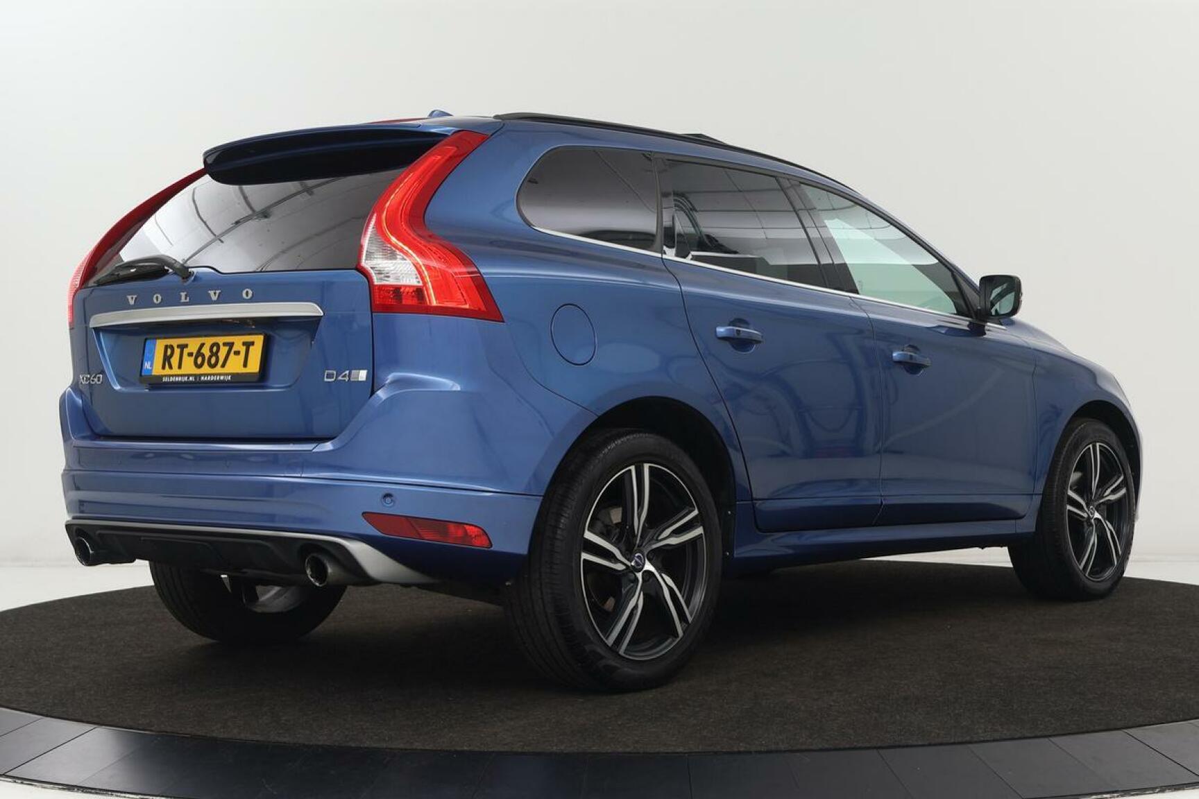 Volvo-XC60-25