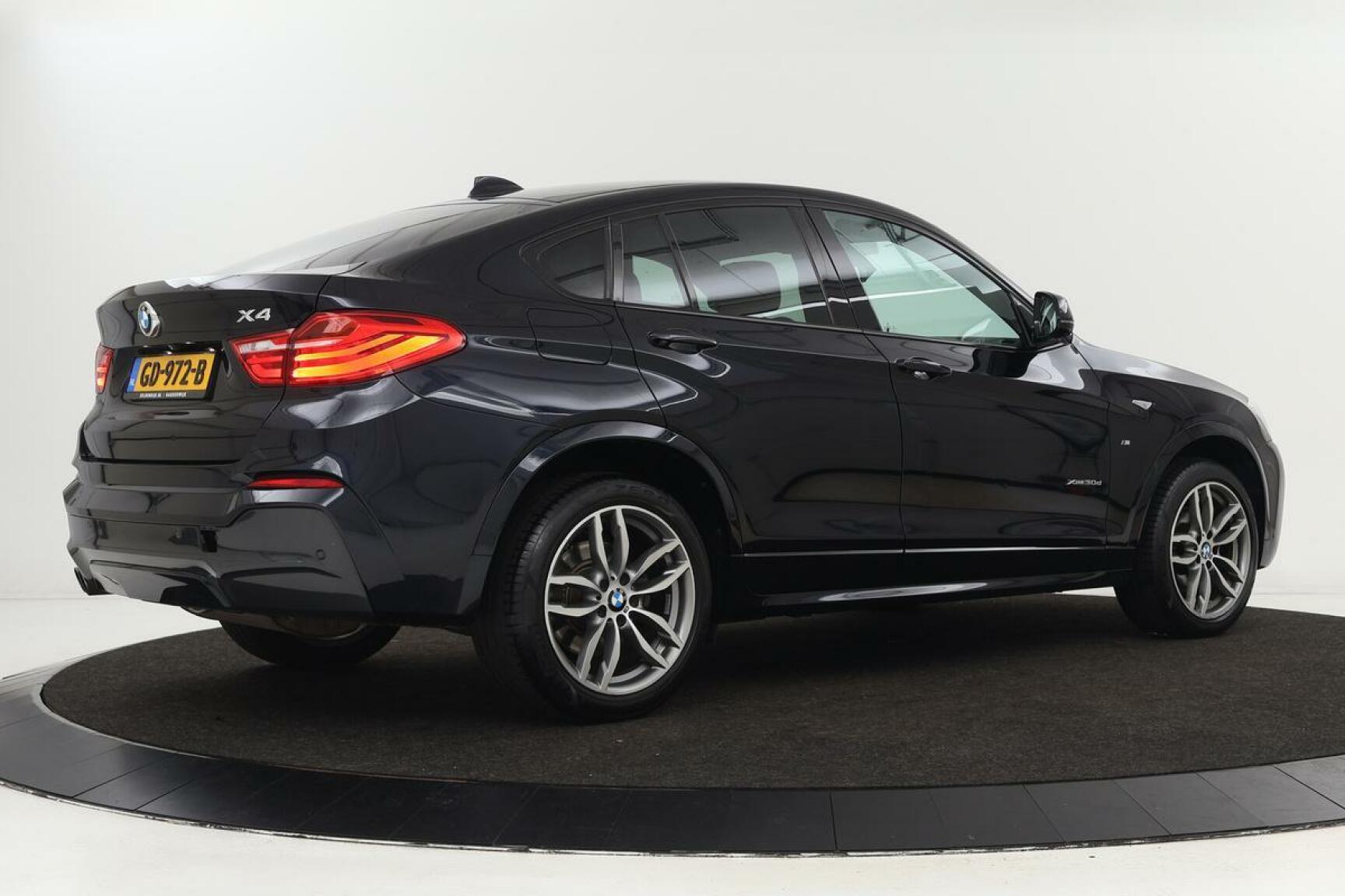 BMW-X4-31