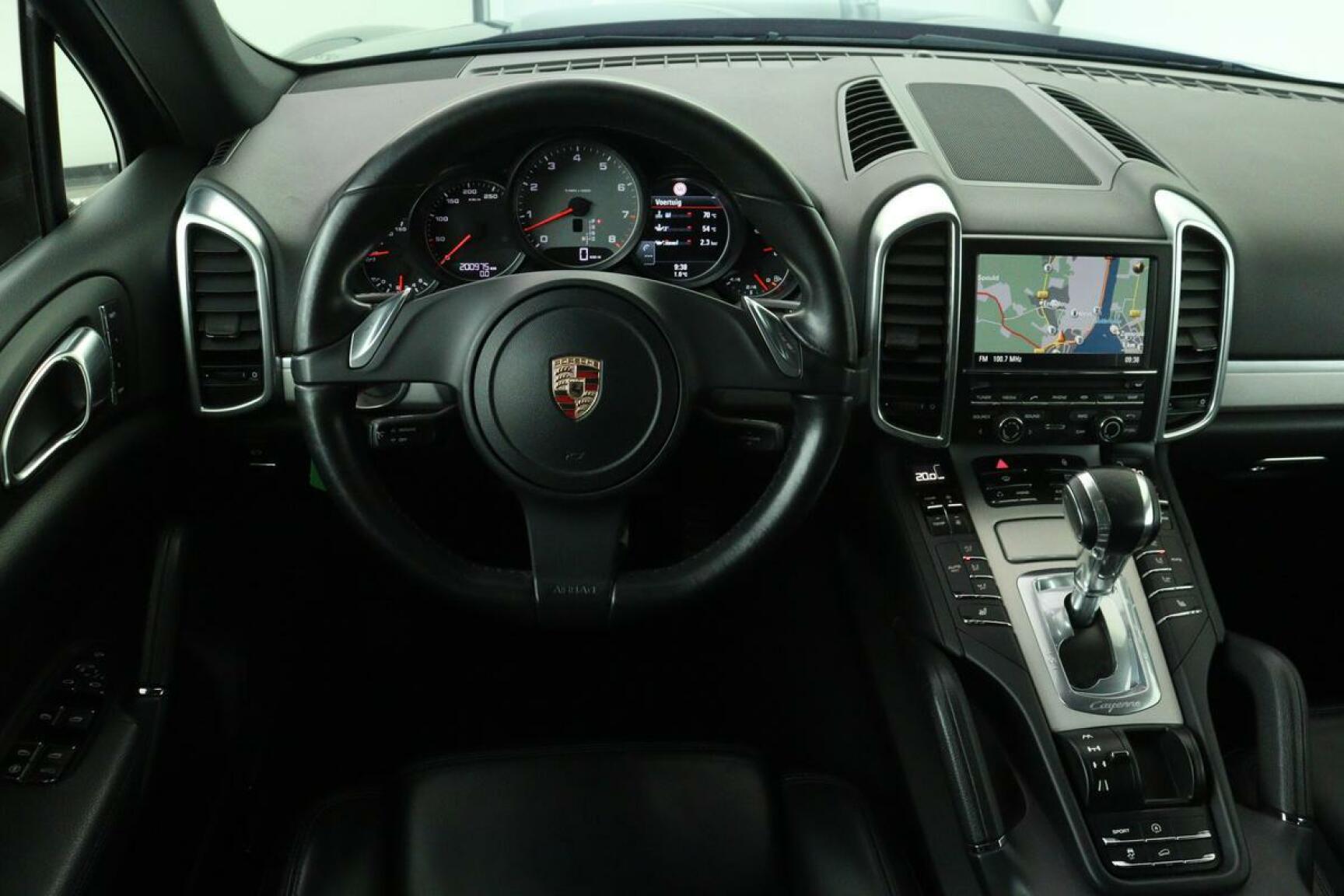 Porsche-Cayenne-2