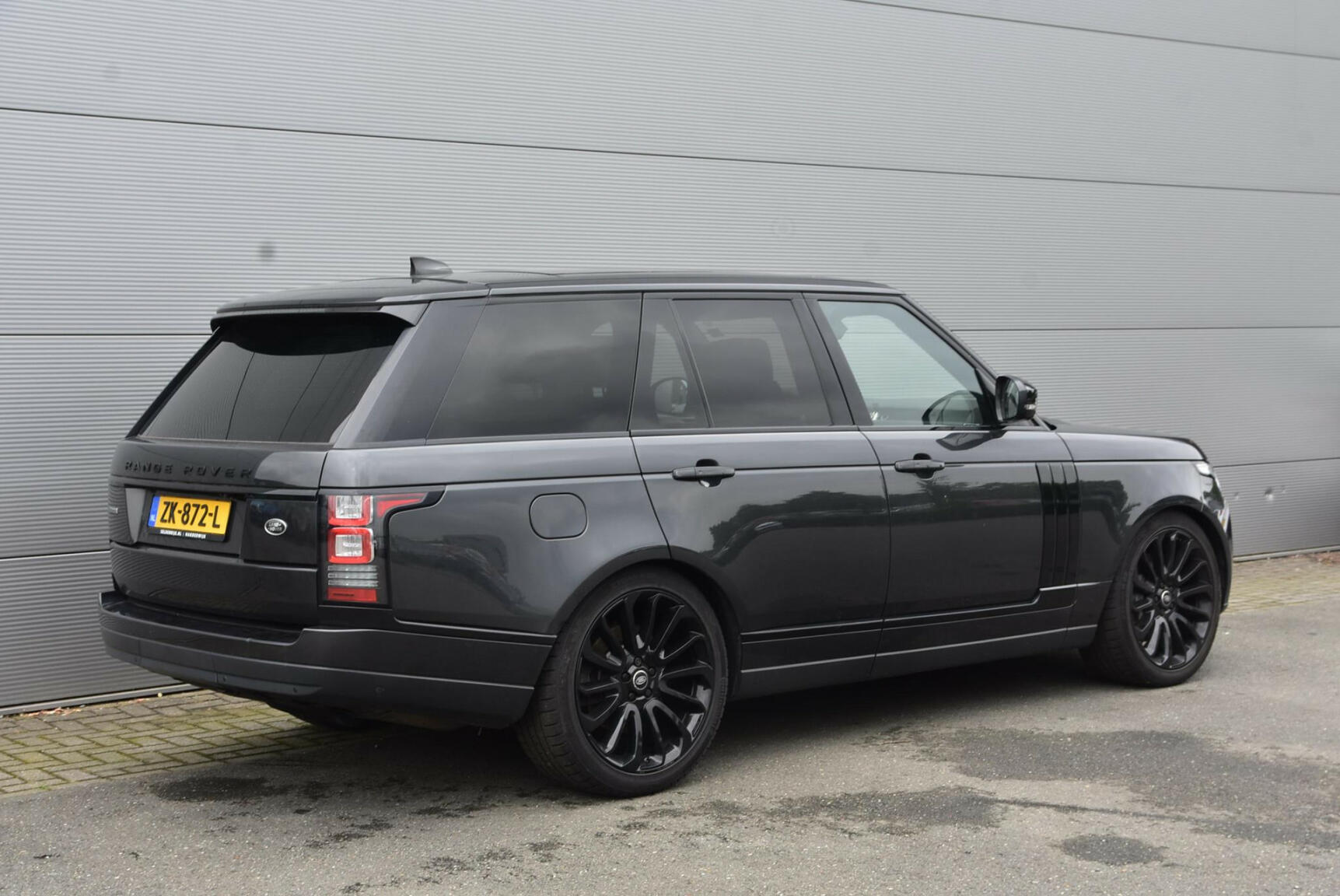 Land Rover-Range Rover-1