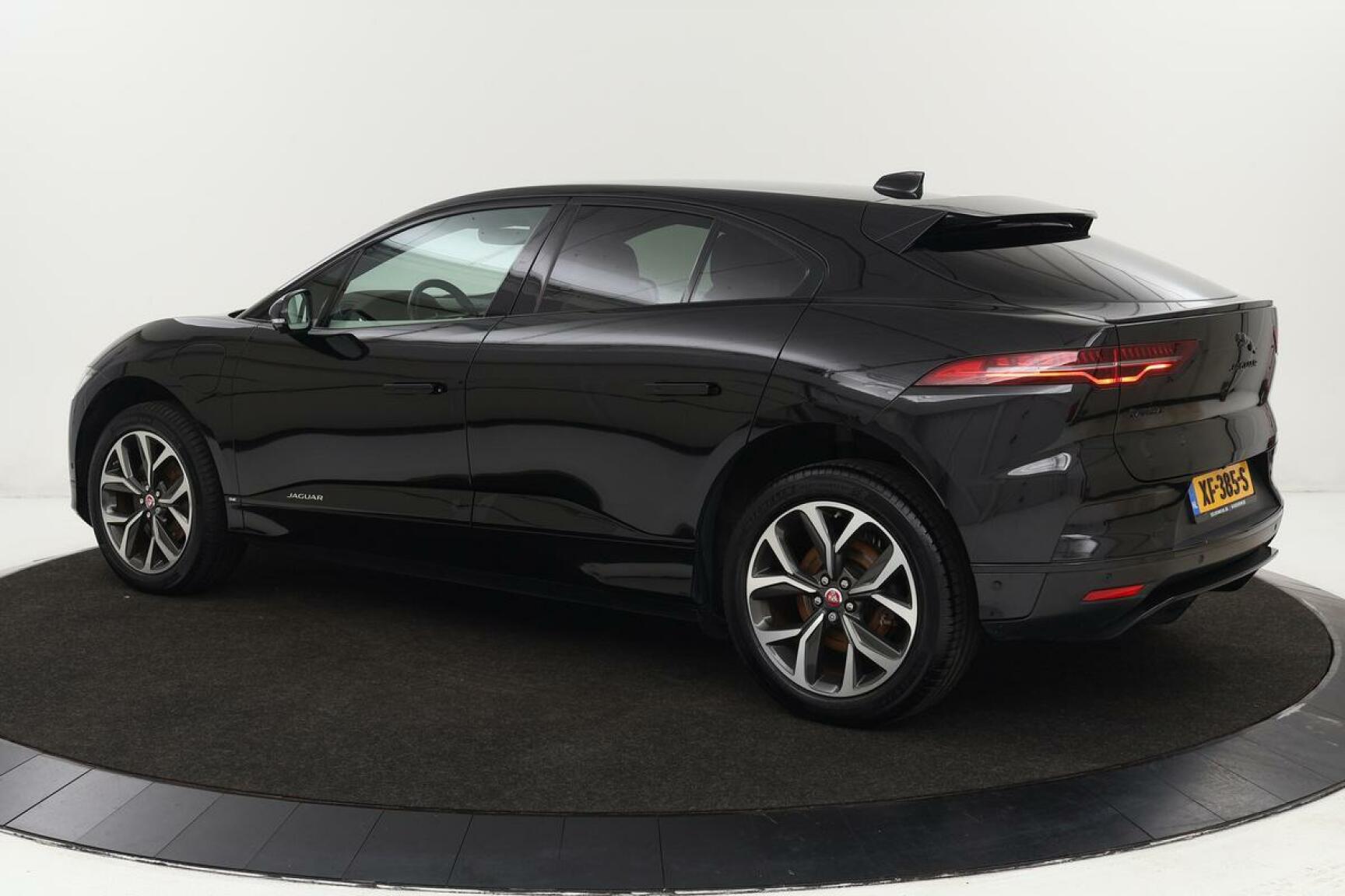 Jaguar-I-PACE-1