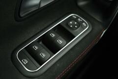 Mercedes-Benz-CLA-Klasse-32