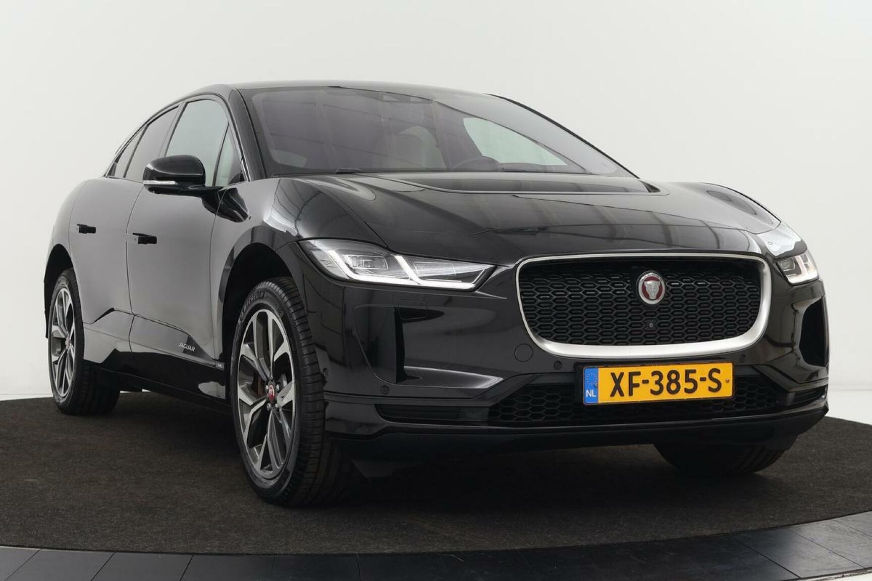 Jaguar-I-PACE-33